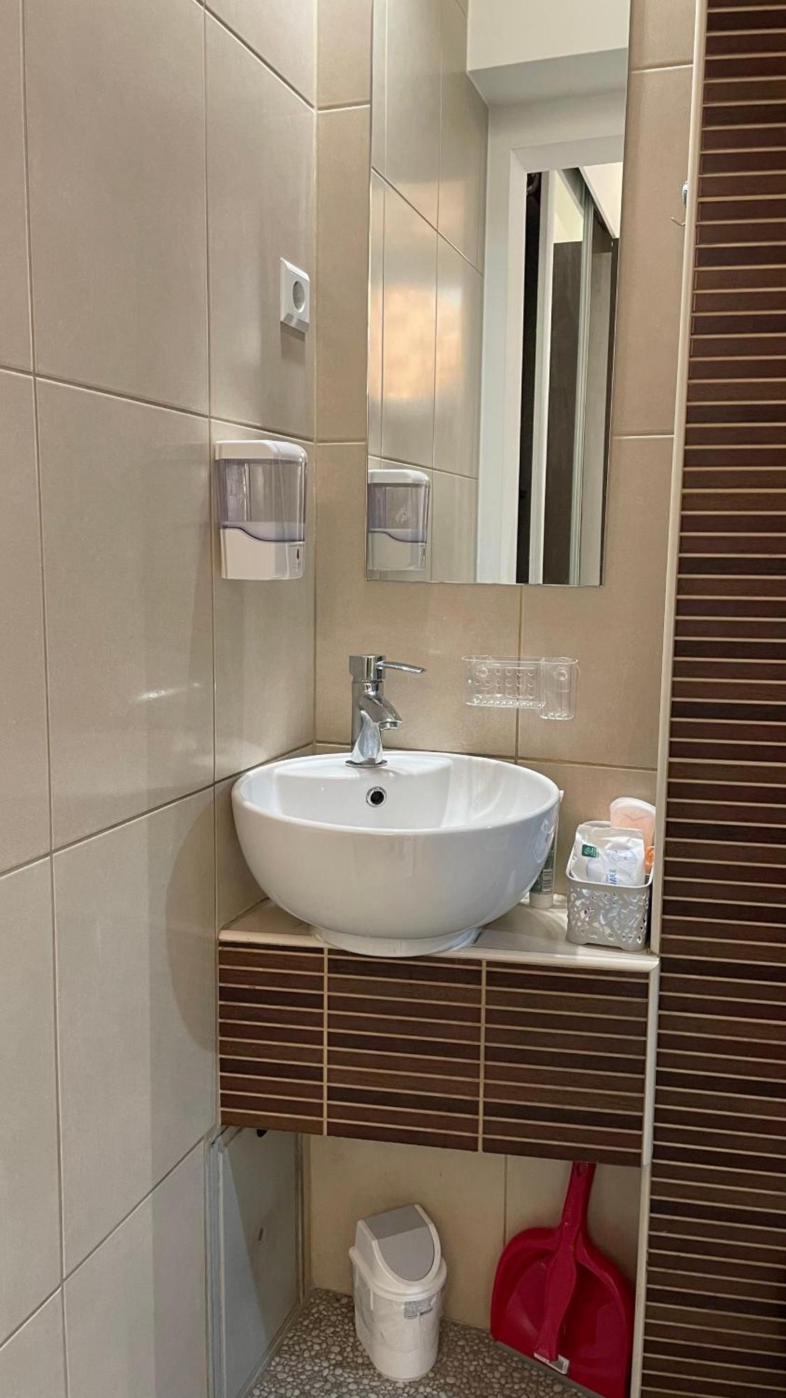 Tim Apartment Sarajevo With Private Parking Bagian luar foto